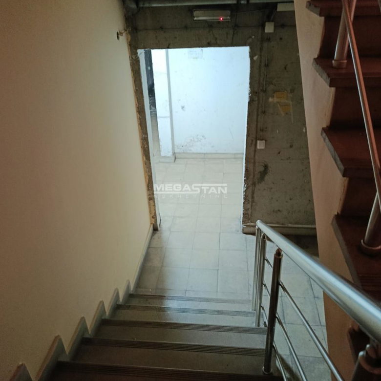 Garaža za izdavanje, Lekino Brdo, Beograd, 11m², 130 €/mes