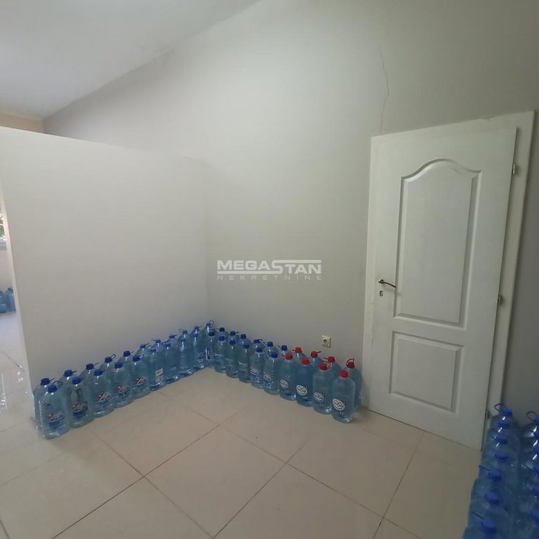 Lokal na prodaju, Nova Pazova, Stara Pazova, 20m², 23.800 €
