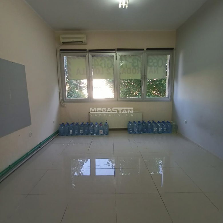 Lokal na prodaju, Nova Pazova, Stara Pazova, 20m², 23.800 €