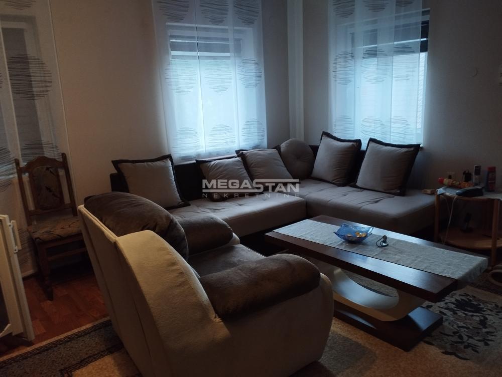Kuća Prodaja Loznica  98 m2