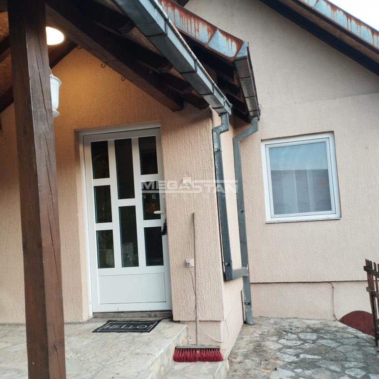 Kuća Prodaja Loznica  98 m2