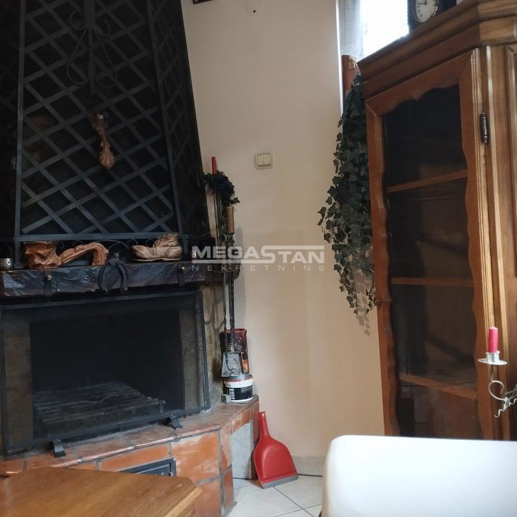 Kuća Prodaja Loznica  98 m2