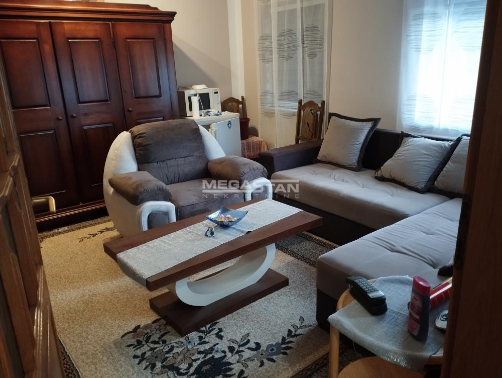 Kuća Prodaja Loznica  98 m2