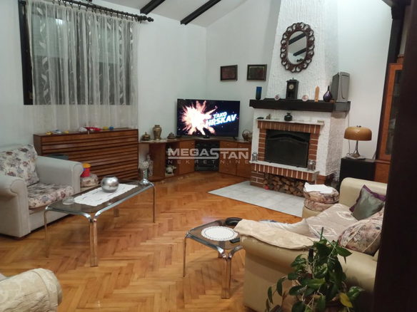 Četvorosoban stan na prodaju, Miljakovac, Beograd, 103m², 215.000 €