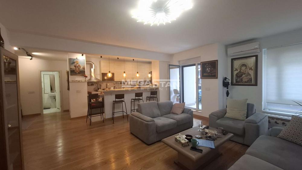 Troiposoban stan na prodaju, Tošin Bunar, Beograd, 97m², 395.000 €