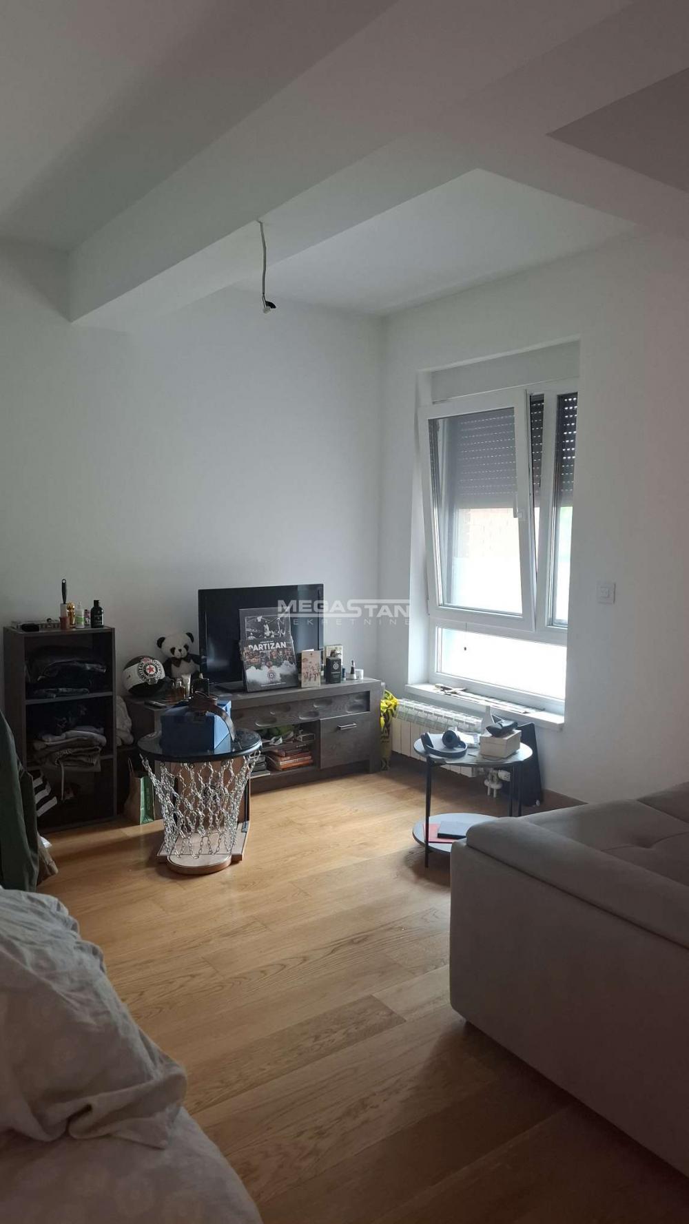 Troiposoban stan na prodaju, Tošin Bunar, Beograd, 97m², 395.000 €