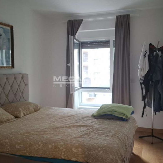 Troiposoban stan na prodaju, Tošin Bunar, Beograd, 97m², 395.000 €