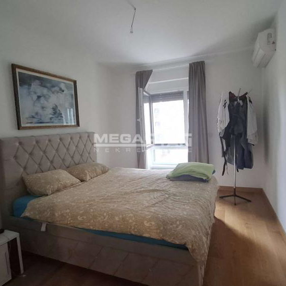 Troiposoban stan na prodaju, Tošin Bunar, Beograd, 97m², 395.000 €