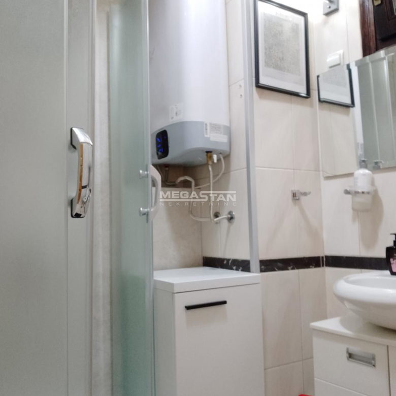 Četvorosoban stan na prodaju, Centar, Beograd, 96m², 345.000 €