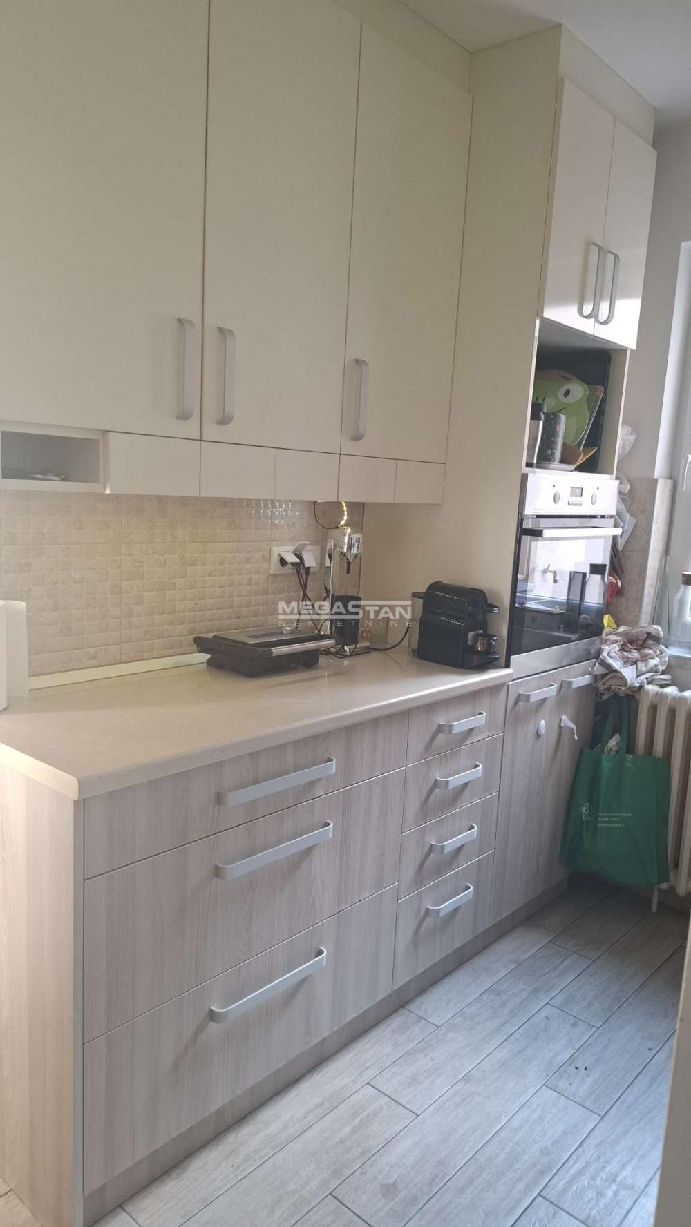 Stan Prodaja Beograd Bežanijska Kosa 2 71 m2