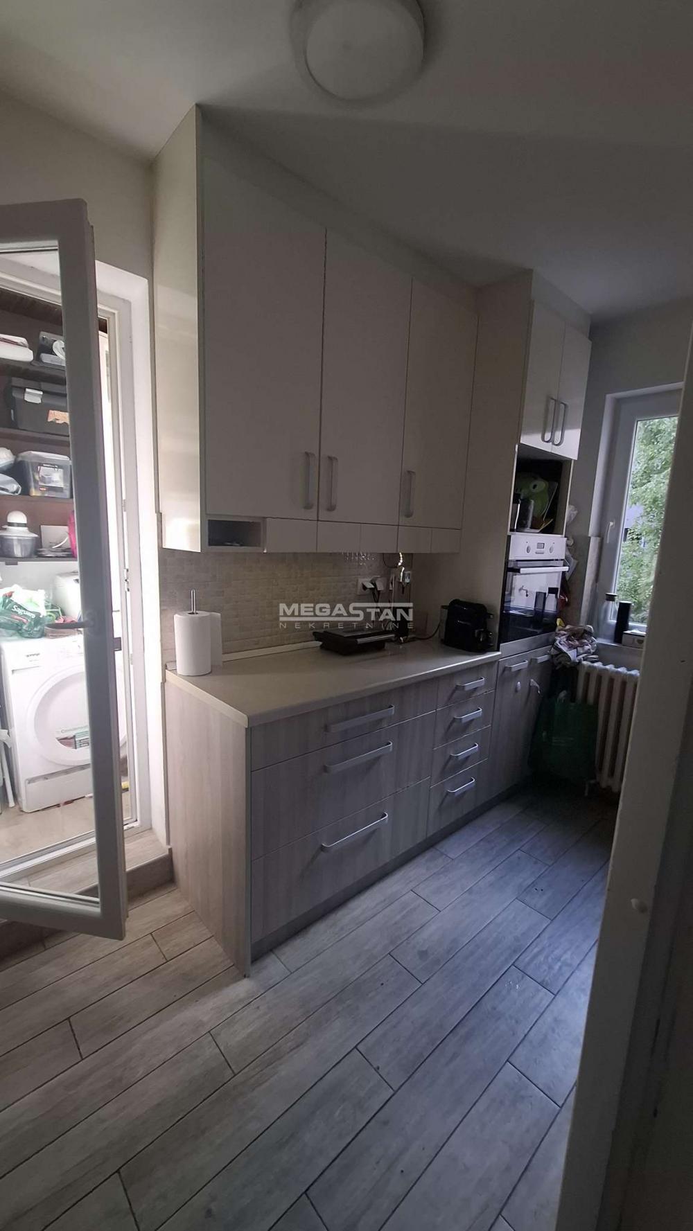 Stan Prodaja Beograd Bežanijska Kosa 2 71 m2