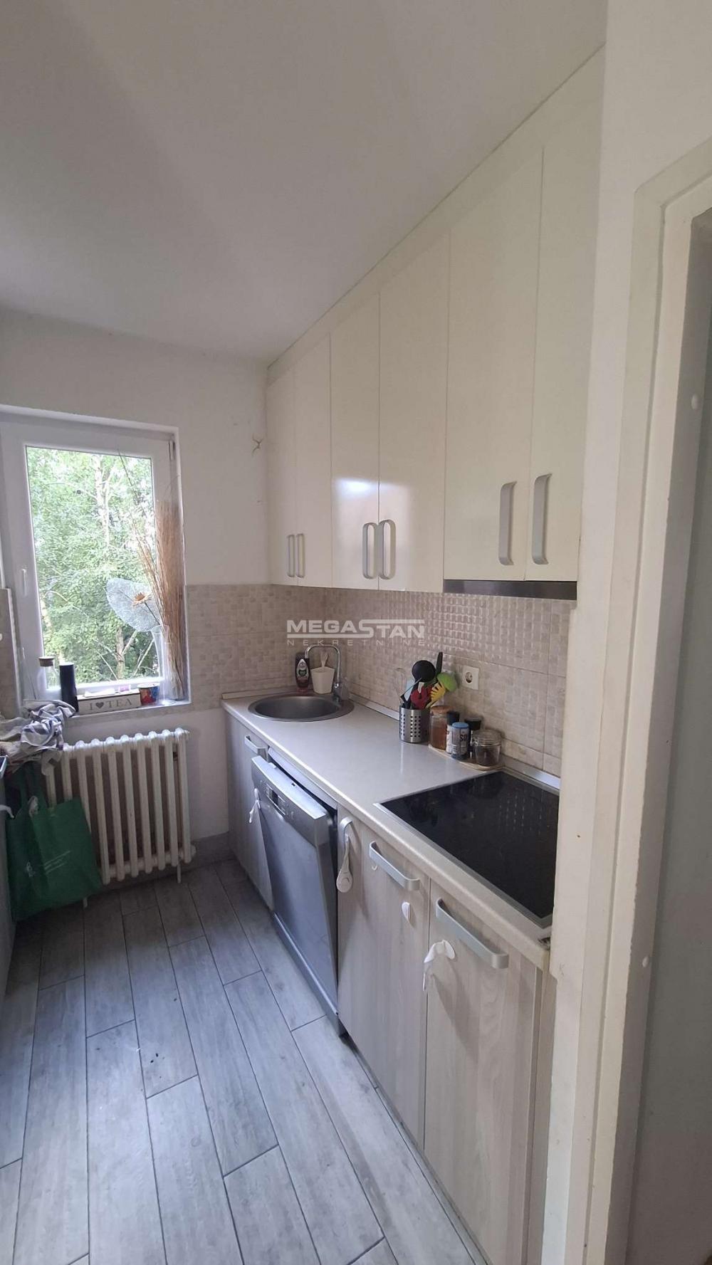 Stan Prodaja Beograd Bežanijska Kosa 2 71 m2