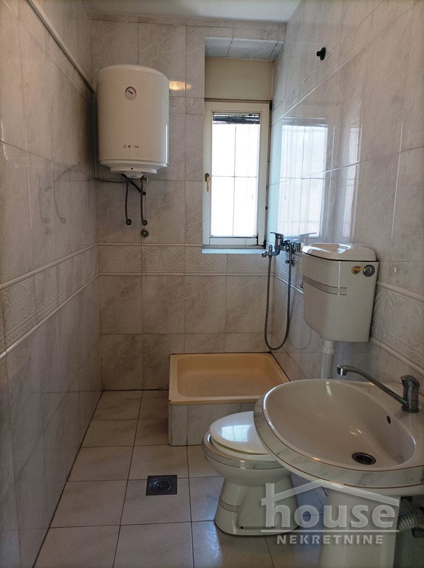 12-11 Kuća za izdavanje, Nova Detelinara, Novi Sad, 300m², 3.800 €/mes