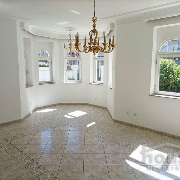 Kuća za izdavanje, Nova Detelinara, Novi Sad, 300m², 3.800 €/mes