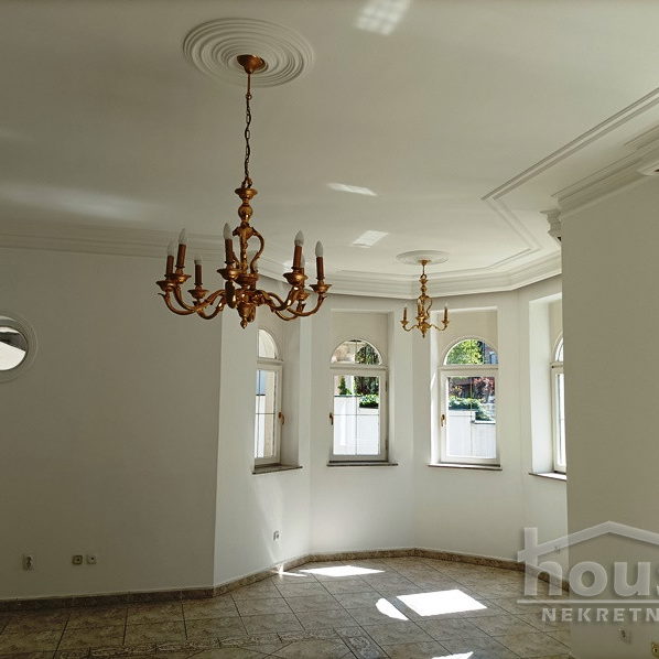 Kuća za izdavanje, Nova Detelinara, Novi Sad, 300m², 3.800 €/mes