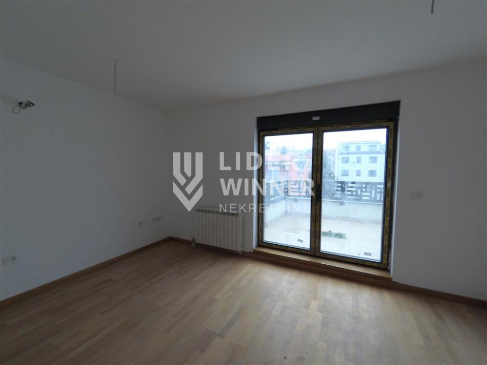 Petosoban stan na prodaju, Autokomanda, Beograd, 143m², 409.000 €