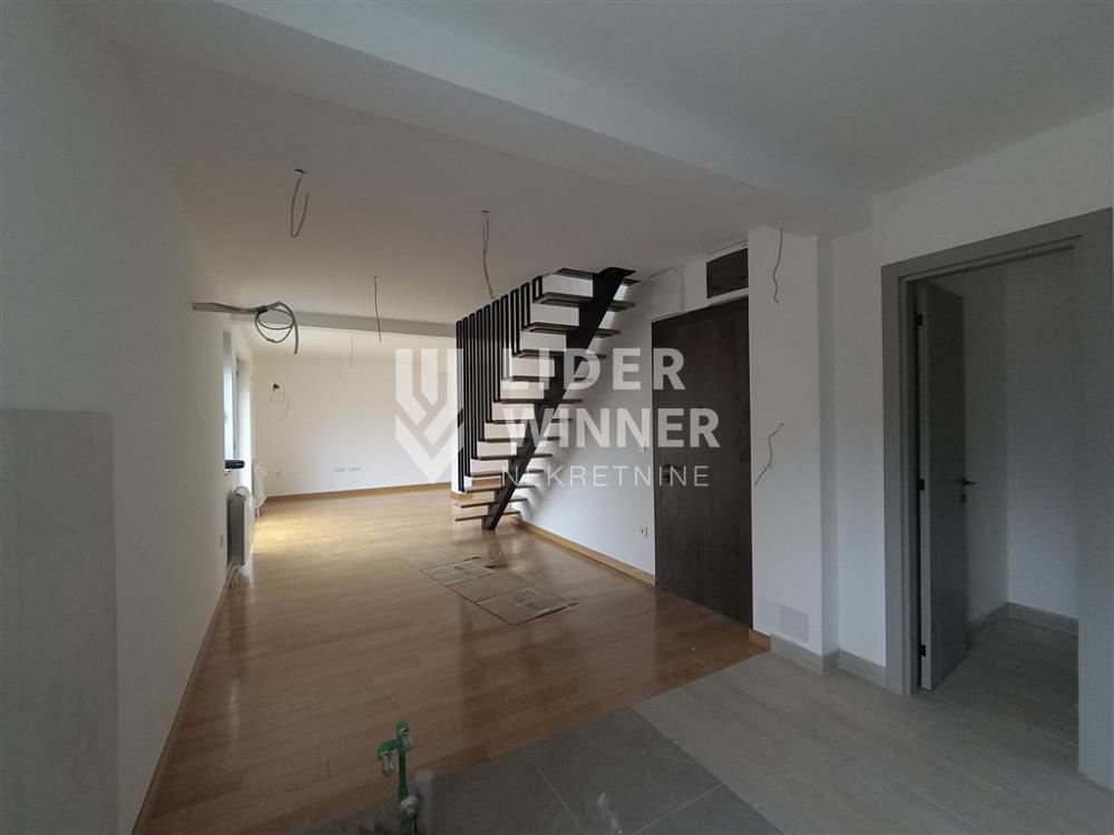 Petosoban stan na prodaju, Autokomanda, Beograd, 134m², 383.000 €