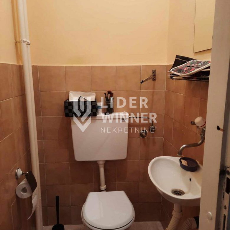 Četvoroiposoban stan na prodaju, Retenzija, Beograd, 102m², 300.000 €