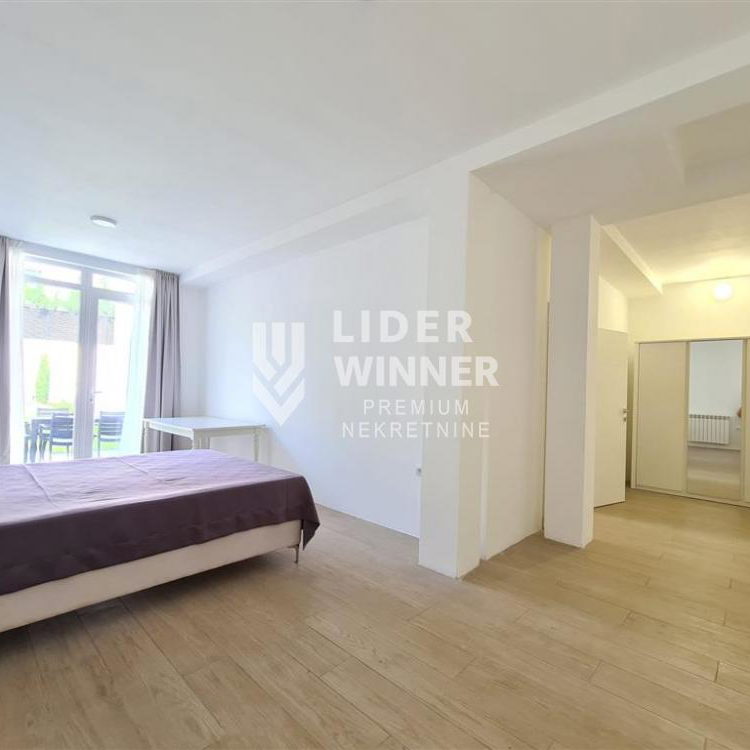 Četvorosoban stan na prodaju, Dedinje, Beograd, 180m², Visoko prizemlje, 950.000 €