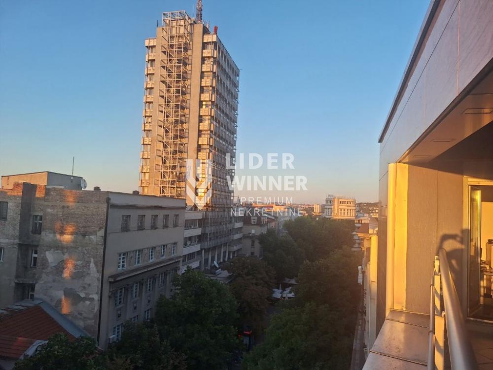 Lokal Izdavanje Beograd Politika 400 m2