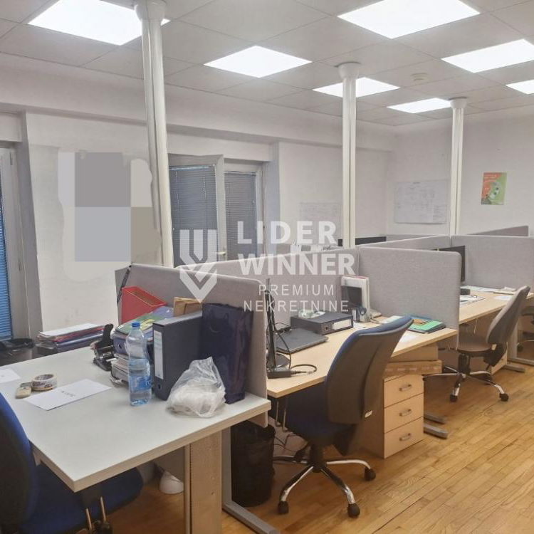 Lokal Izdavanje Beograd Politika 400 m2