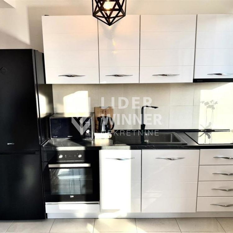 Dvosoban stan za izdavanje, Bulbulder, Beograd, 42m², 880 €/mes