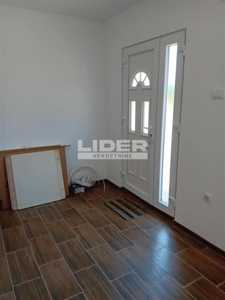 Kuća na prodaju, Krčedin, Inđija, 115m², 95.000 €