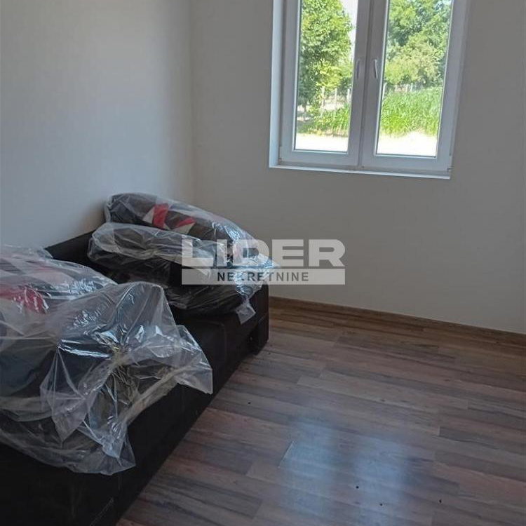 Kuća na prodaju, Krčedin, Inđija, 115m², 95.000 €