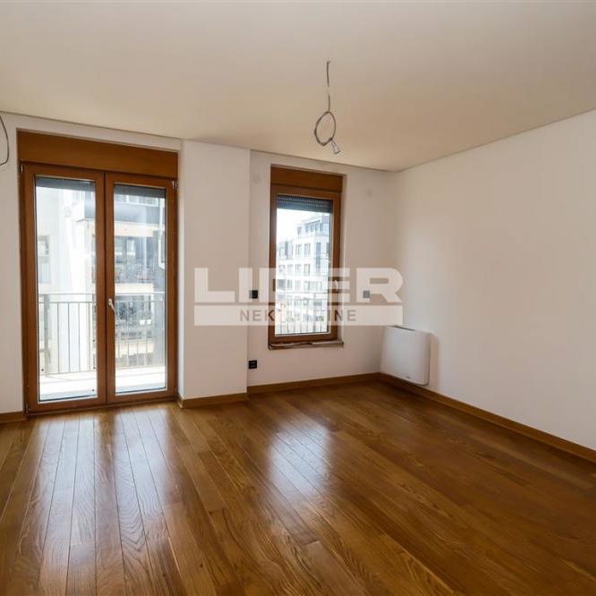 Četvorosoban stan na prodaju, Hram Svetog Save, Beograd, 261m², 1.305.000 €