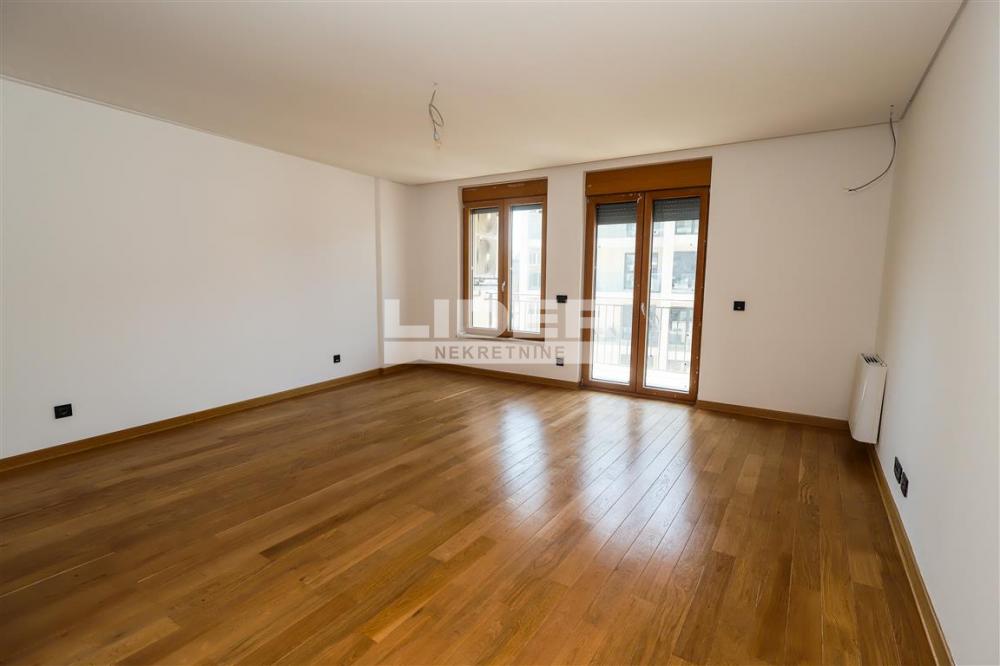 148119912-8-20250626082146 Četvorosoban stan na prodaju, Hram Svetog Save, Beograd, 261m², 1.305.000 €