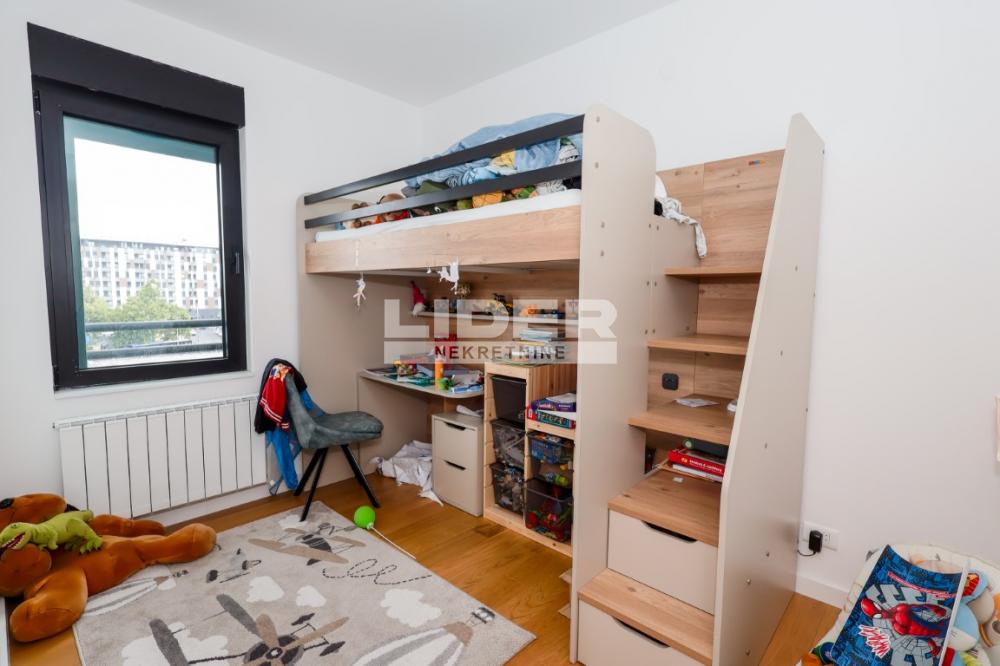 148119938-10-20250709082657 Četvorosoban stan na prodaju, Trošarina, Beograd, 88m², 330.000 €