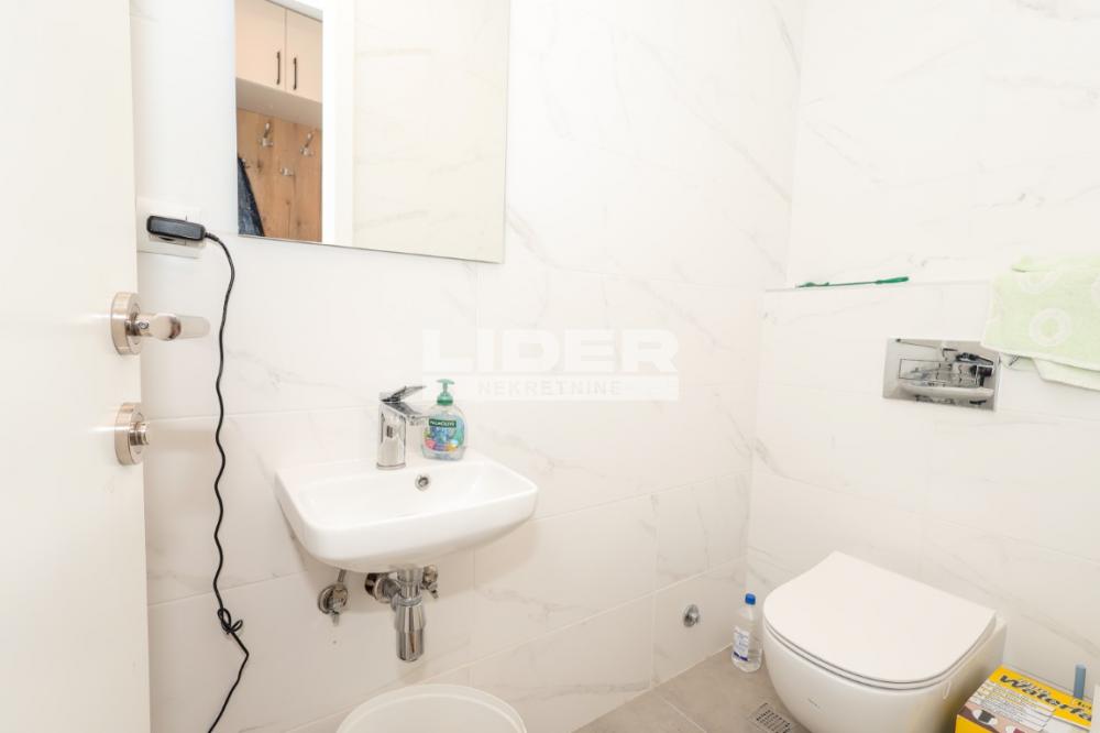 148119938-2-20250709082656 Četvorosoban stan na prodaju, Trošarina, Beograd, 88m², 330.000 €