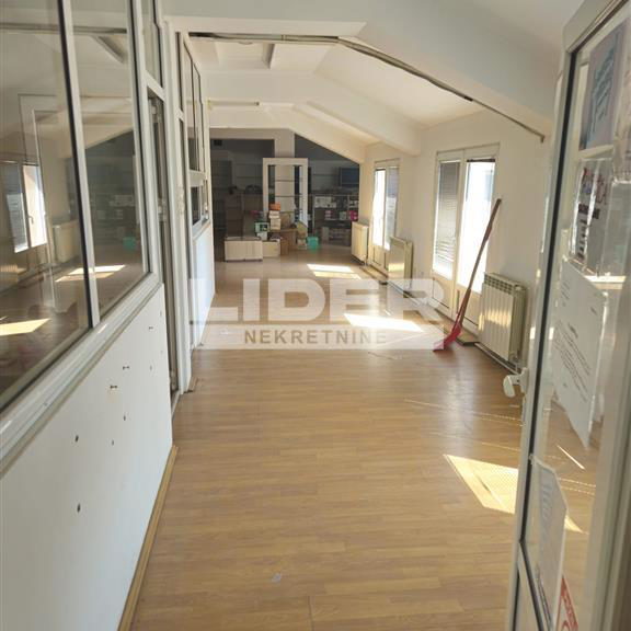 Lokal za izdavanje, Dušanovac, Beograd, 1000m², 6.850 €/mes