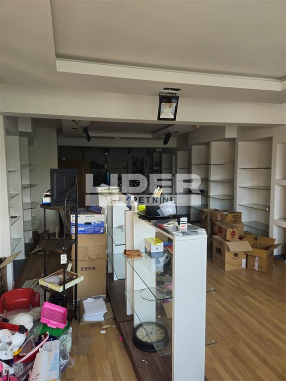 Lokal za izdavanje, Dušanovac, Beograd, 1000m², 6.850 €/mes