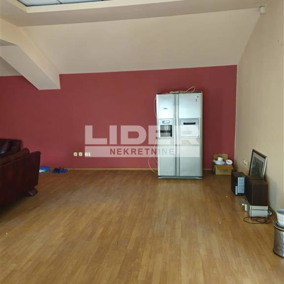 Lokal za izdavanje, Dušanovac, Beograd, 1000m², 6.850 €/mes