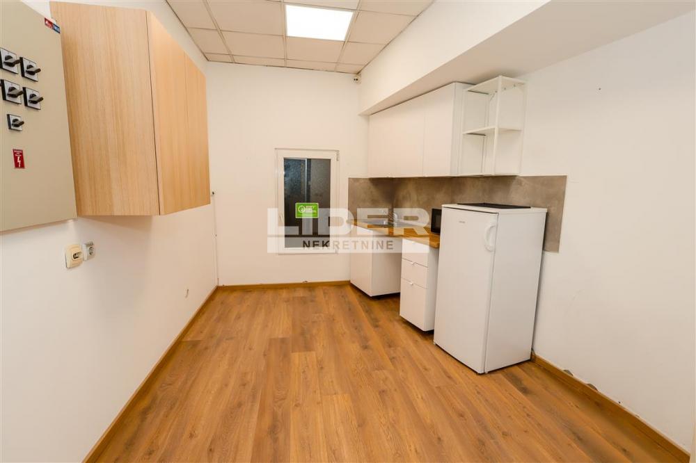 Lokal za izdavanje, Terazije, Beograd, 251m², 3.765 €/mes