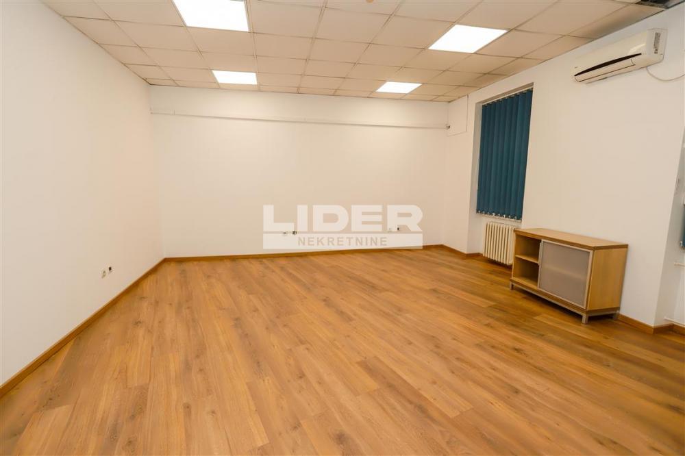 Lokal za izdavanje, Terazije, Beograd, 251m², 3.765 €/mes