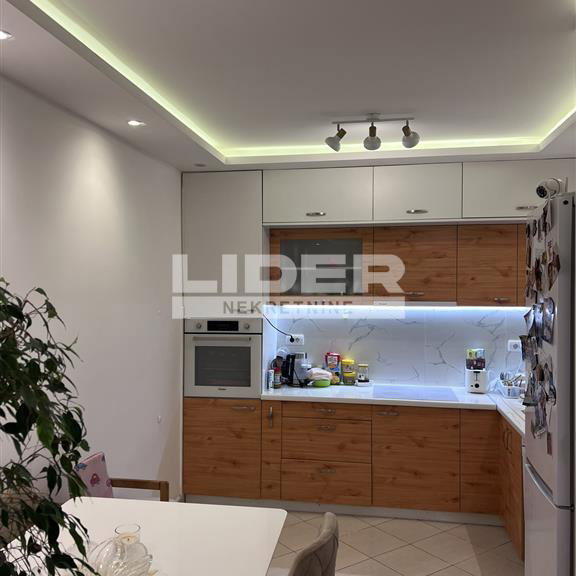 Dvoiposoban stan na prodaju, Zvezdarska Šuma, Beograd, 63m², 196.000 €
