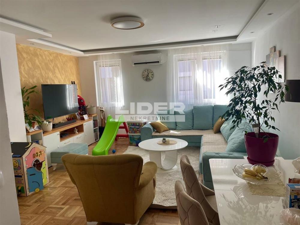 Dvoiposoban stan na prodaju, Zvezdarska Šuma, Beograd, 63m², 196.000 €