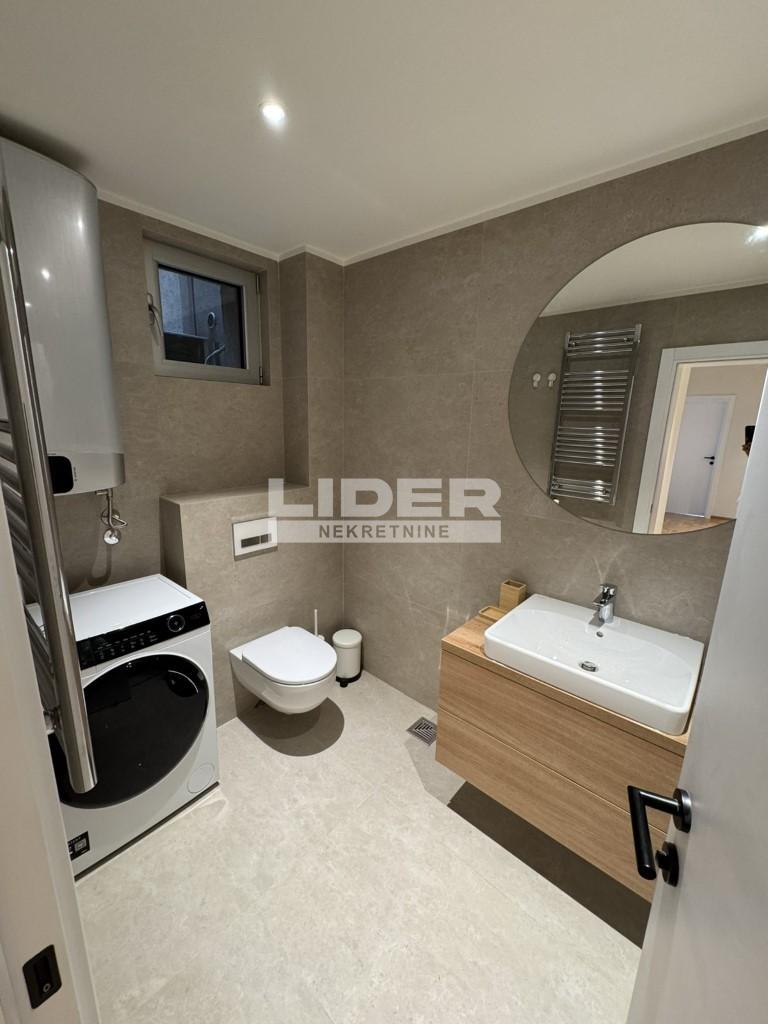 Četvorosoban stan za izdavanje, Crveni Krst, Beograd, 90m², 1.600 €/mes