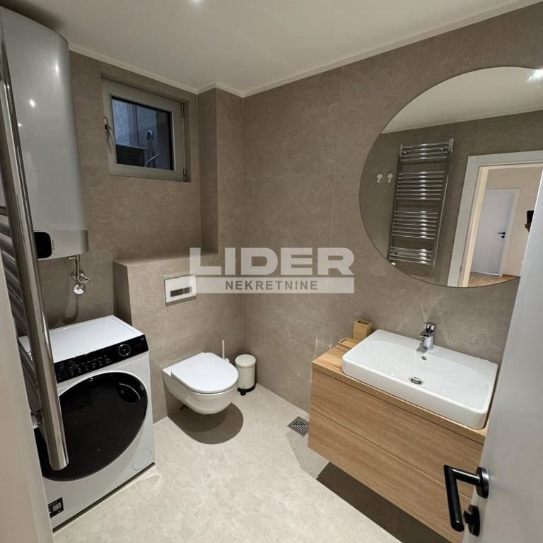 Četvorosoban stan za izdavanje, Crveni Krst, Beograd, 90m², 1.600 €/mes