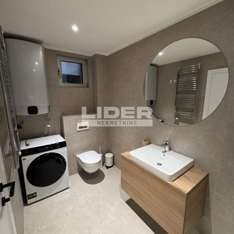 Četvorosoban stan za izdavanje, Crveni Krst, Beograd, 90m², 1.600 €/mes