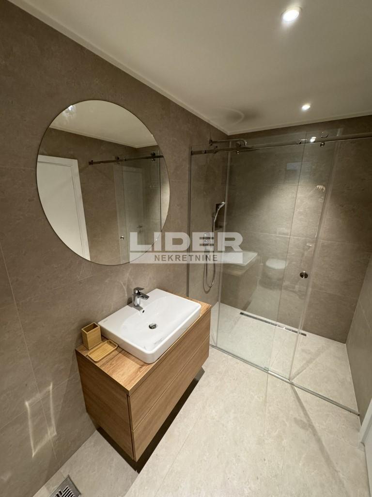 Četvorosoban stan za izdavanje, Crveni Krst, Beograd, 90m², 1.600 €/mes
