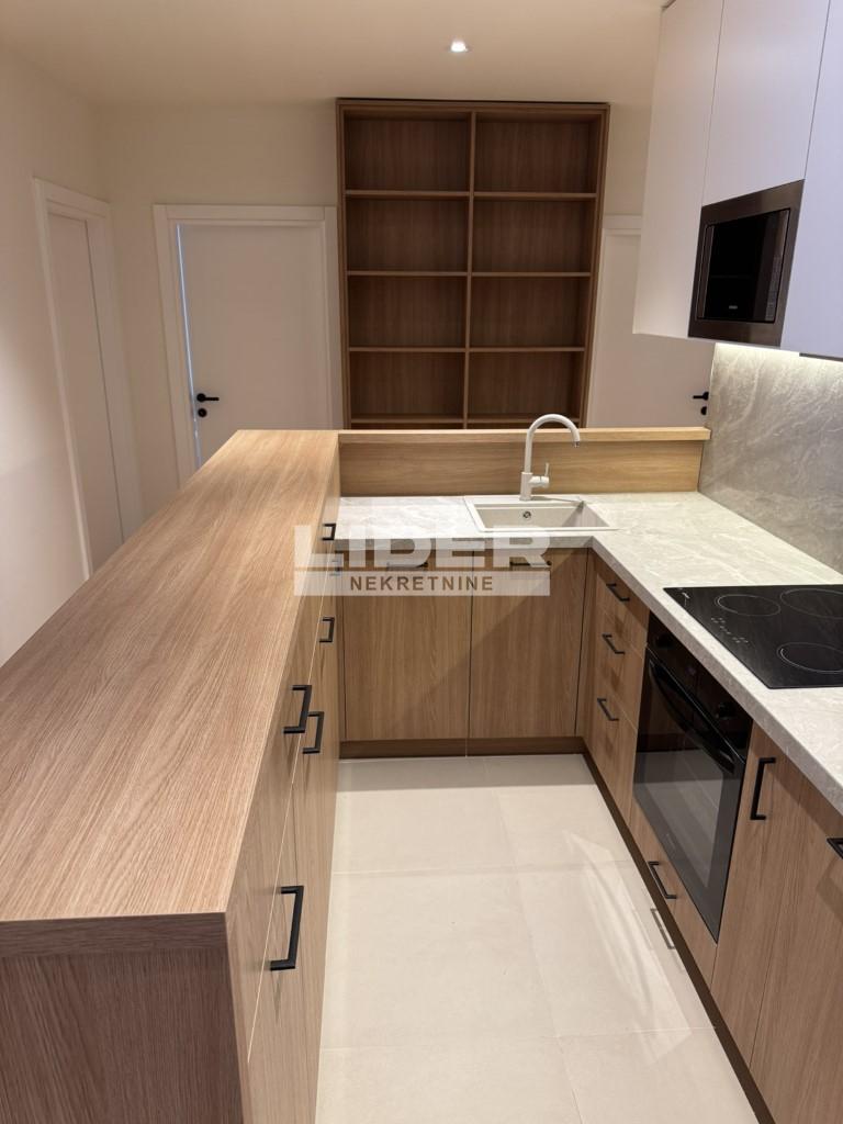 Četvorosoban stan za izdavanje, Crveni Krst, Beograd, 90m², 1.600 €/mes