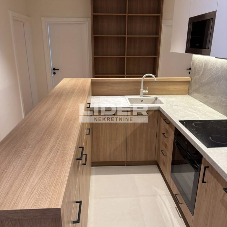 Četvorosoban stan za izdavanje, Crveni Krst, Beograd, 90m², 1.600 €/mes