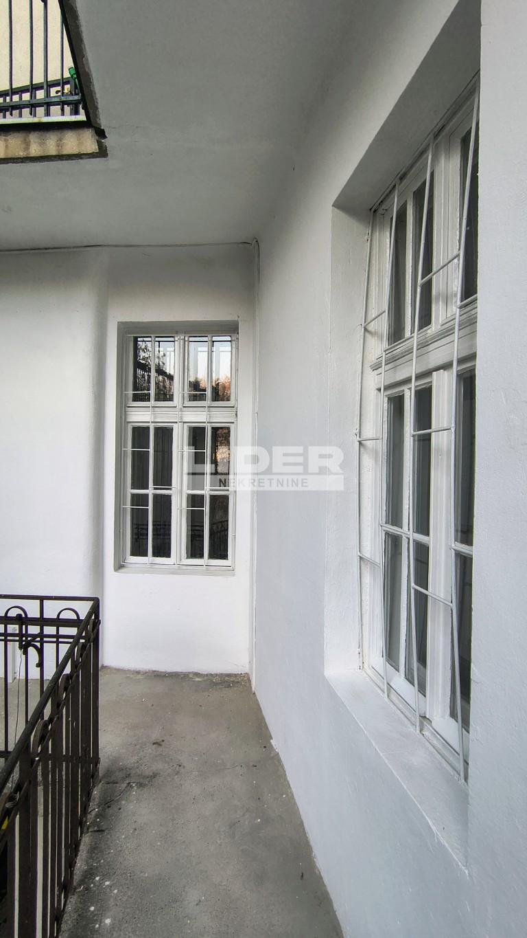 Dvosoban stan na prodaju, Beograd Centar, Beograd, 87m², 1. sprat, 289.900 €