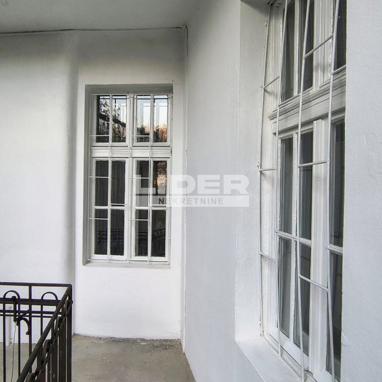 Dvosoban stan na prodaju, Beograd Centar, Beograd, 87m², 1. sprat, 289.900 €