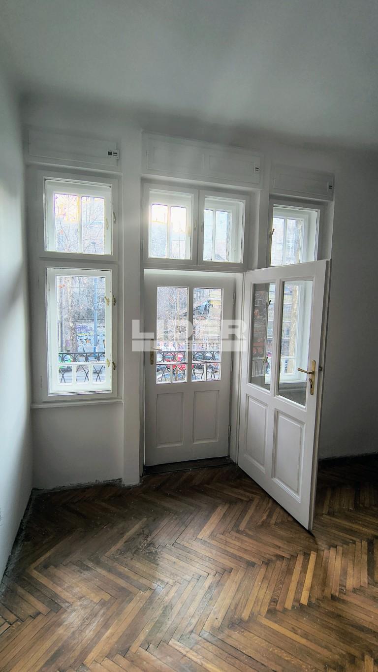 Dvosoban stan na prodaju, Beograd Centar, Beograd, 87m², 1. sprat, 289.900 €