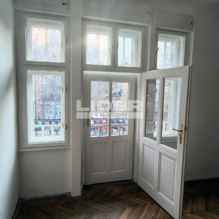 Dvosoban stan na prodaju, Beograd Centar, Beograd, 87m², 1. sprat, 289.900 €