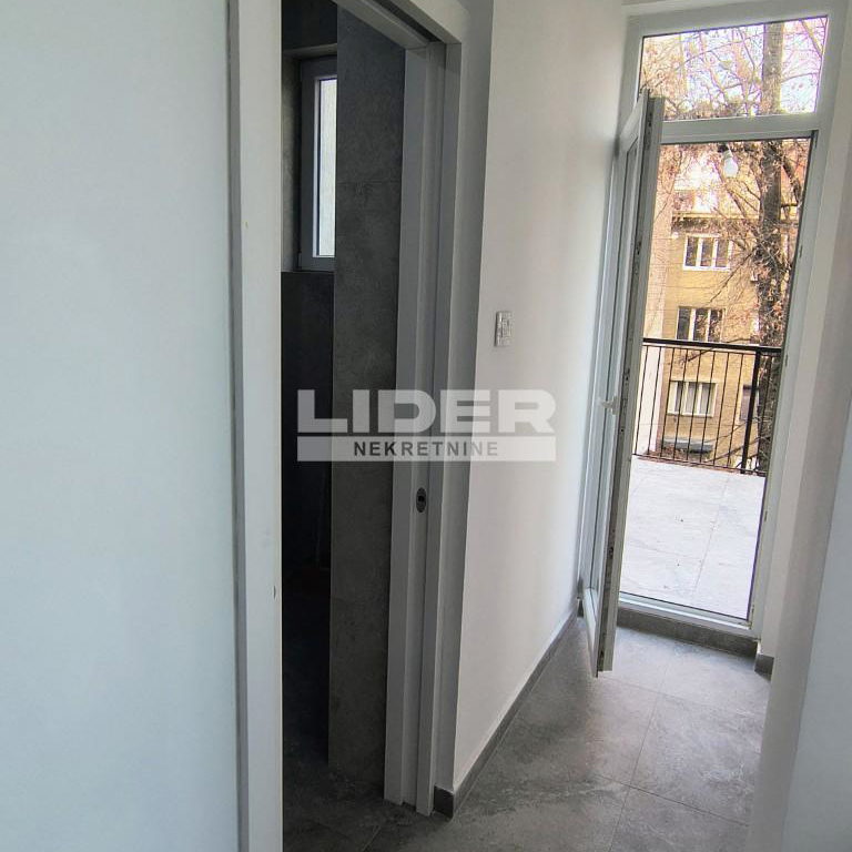 Dvosoban stan na prodaju, Beograd Centar, Beograd, 87m², 1. sprat, 289.900 €